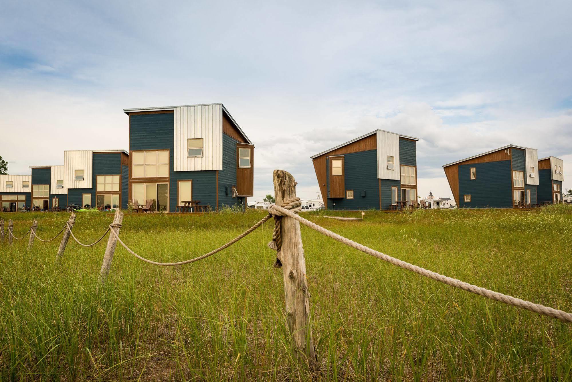 Les Chalets Du Bioparc Bonaventure Bagian luar foto