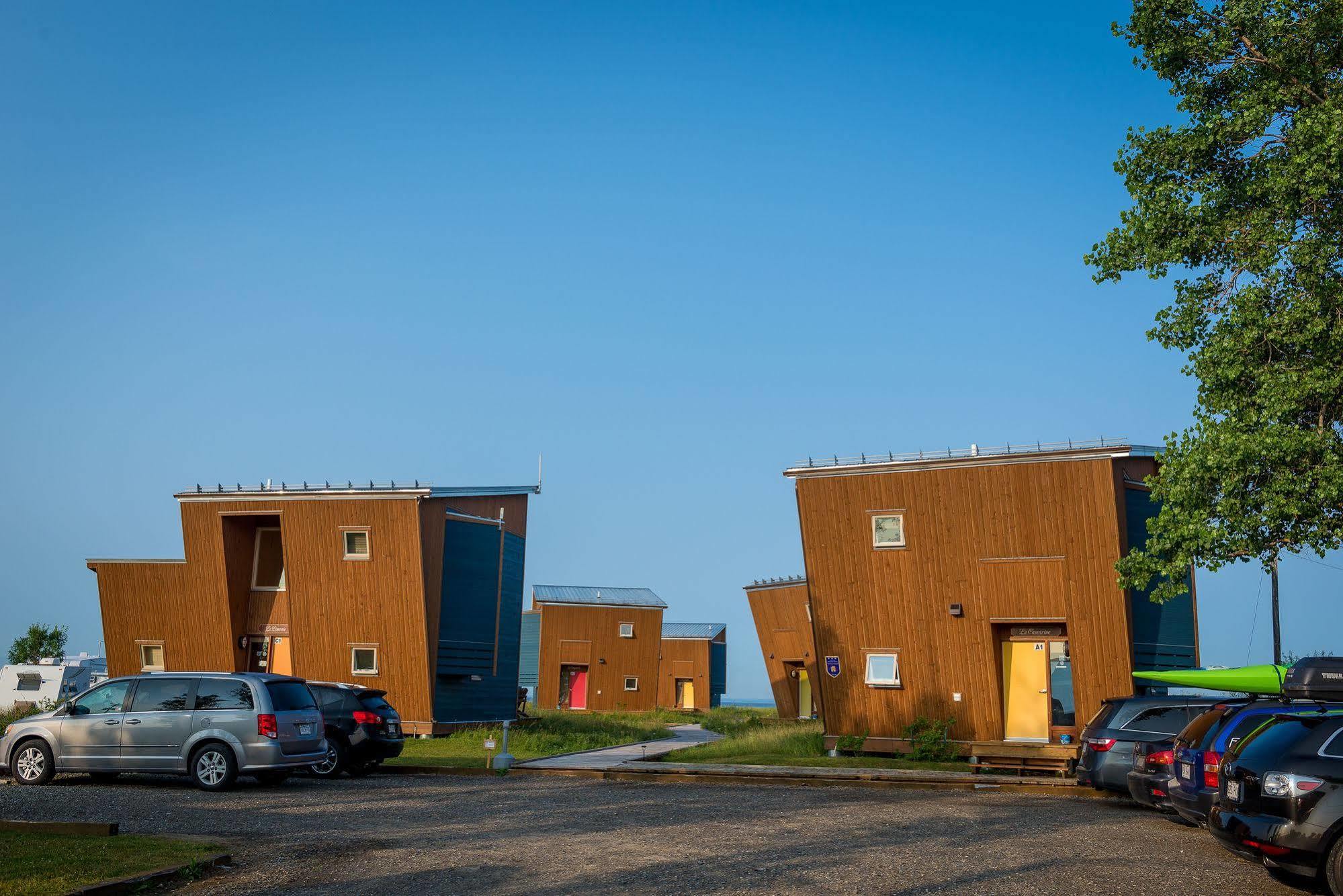 Les Chalets Du Bioparc Bonaventure Bagian luar foto