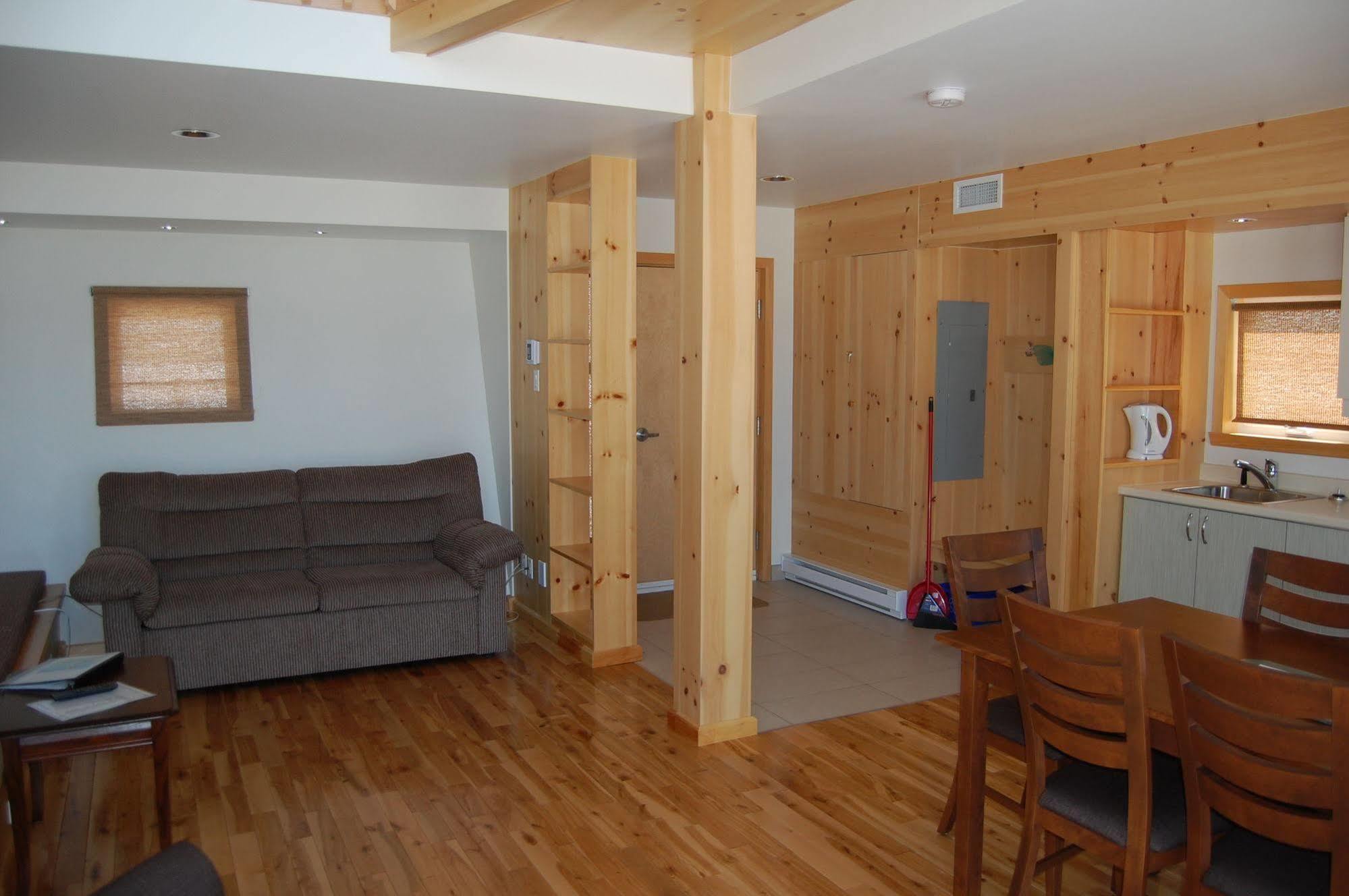 Les Chalets Du Bioparc Bonaventure Bagian luar foto